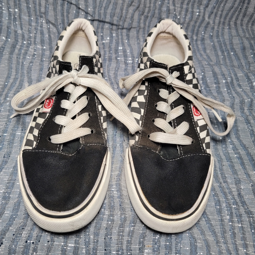 ECKO UNLTD Sneakers Shoes Men's Size 5 Steven Model small pulling pic 2